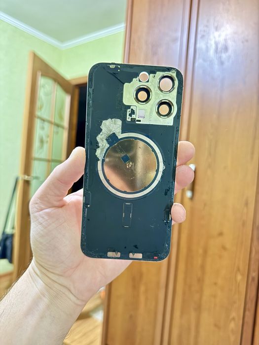 Iphone 15 Pro Max задняя крышка Original в идеальном состоянии