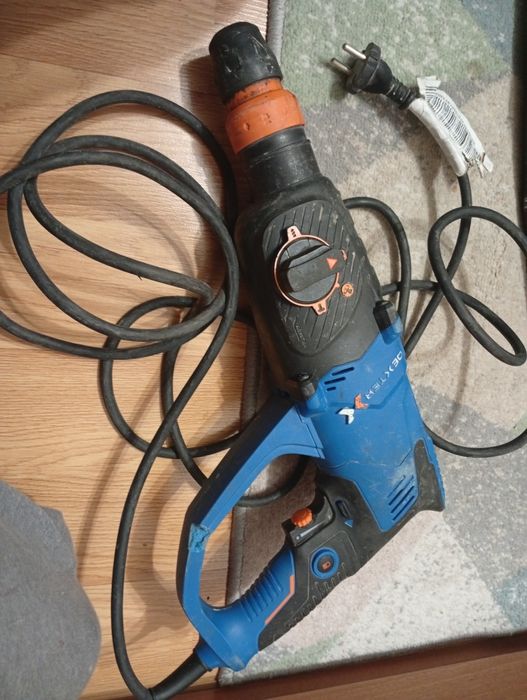 Продам дрель перфоратор