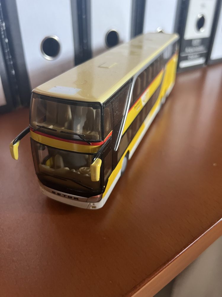 5 Miniaturas Autocarros 1:50 em Caixa