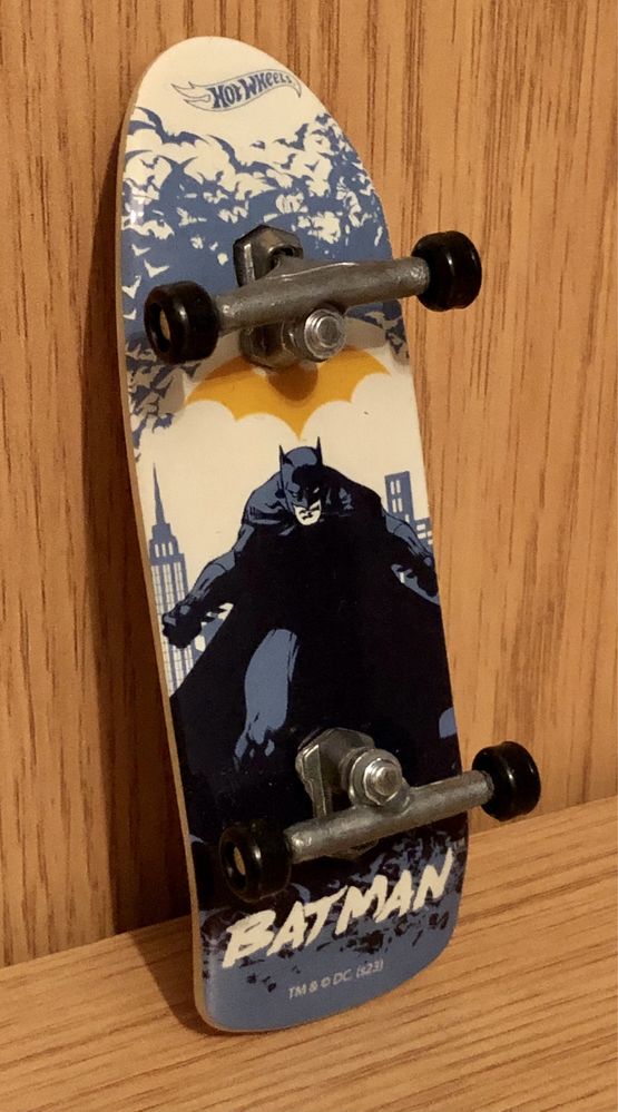 Tech Deck ( Finger Skate ) Batman Hotweels