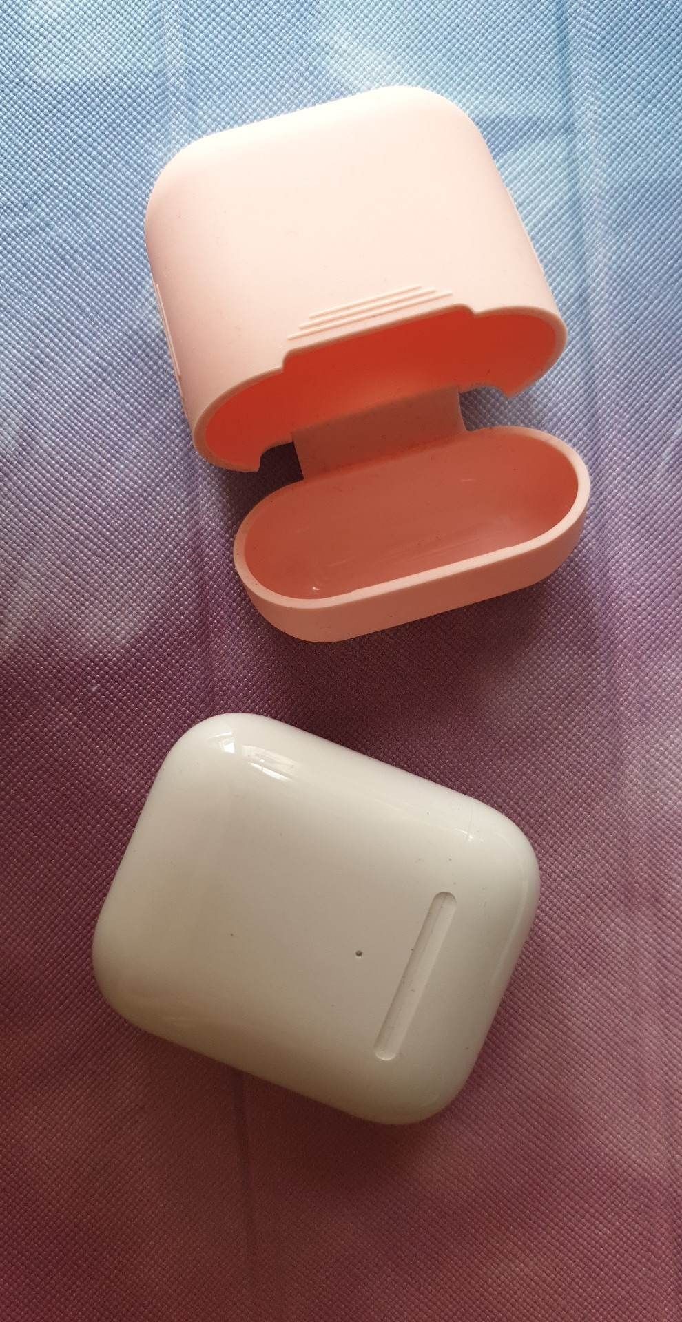 AirPods2 Case продаю без навушників