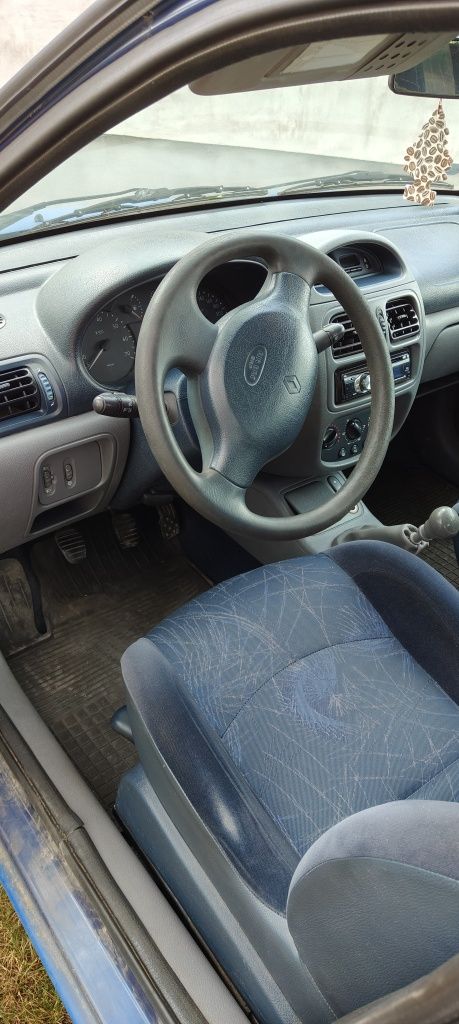 Renault Clio 2  2000r