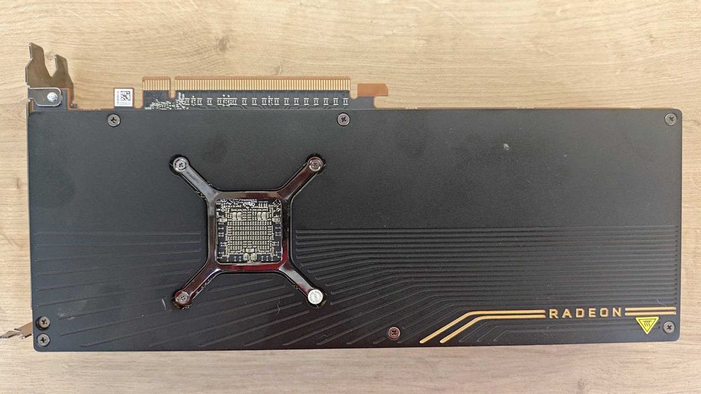 AMD Radeon RX 5700 XT 50th Anniversary на пломбі з коробкою ідеальна