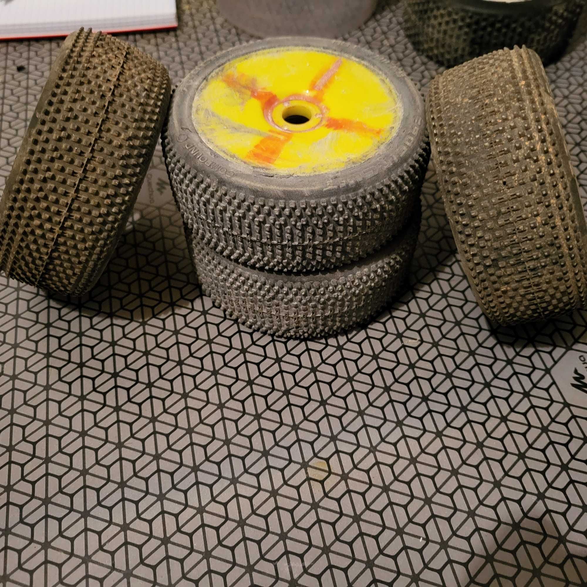 Vendo pneus RC várias marcas (PROLINE, AKA, Kyosho, Mugen, Associated)