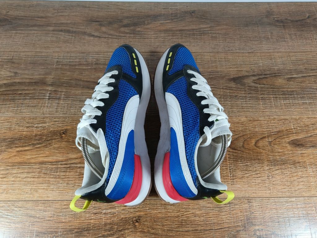 Кросівки Puma R78