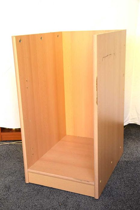 Biurko 120 x 60 cm, wysokość 75 cm, kolor buk.