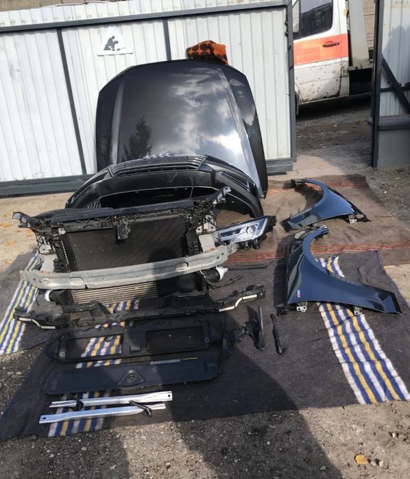 Капот А4 Б9 a4 b9 фари телевізор крило Audi A4