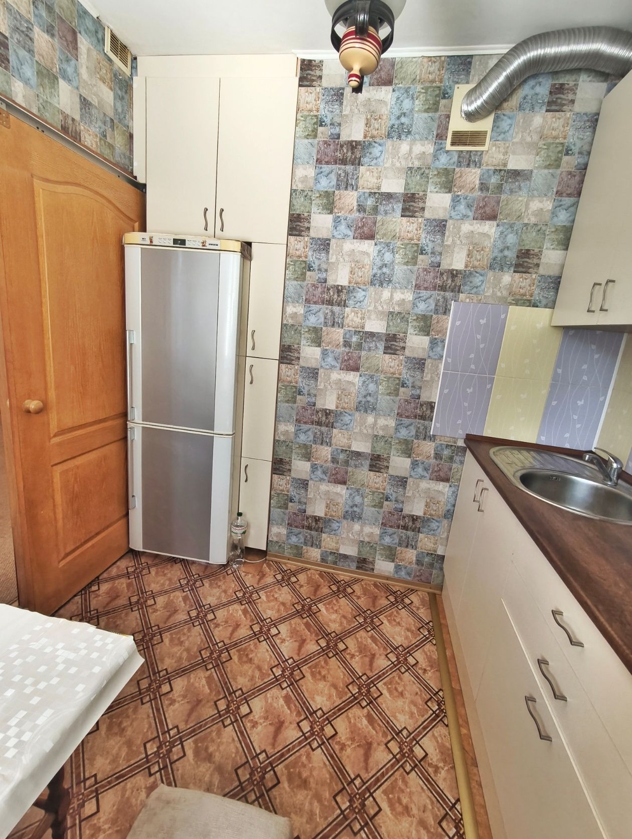 Продам квартиру 2к. р-н , Автовокзал, Жилищный сертификат.