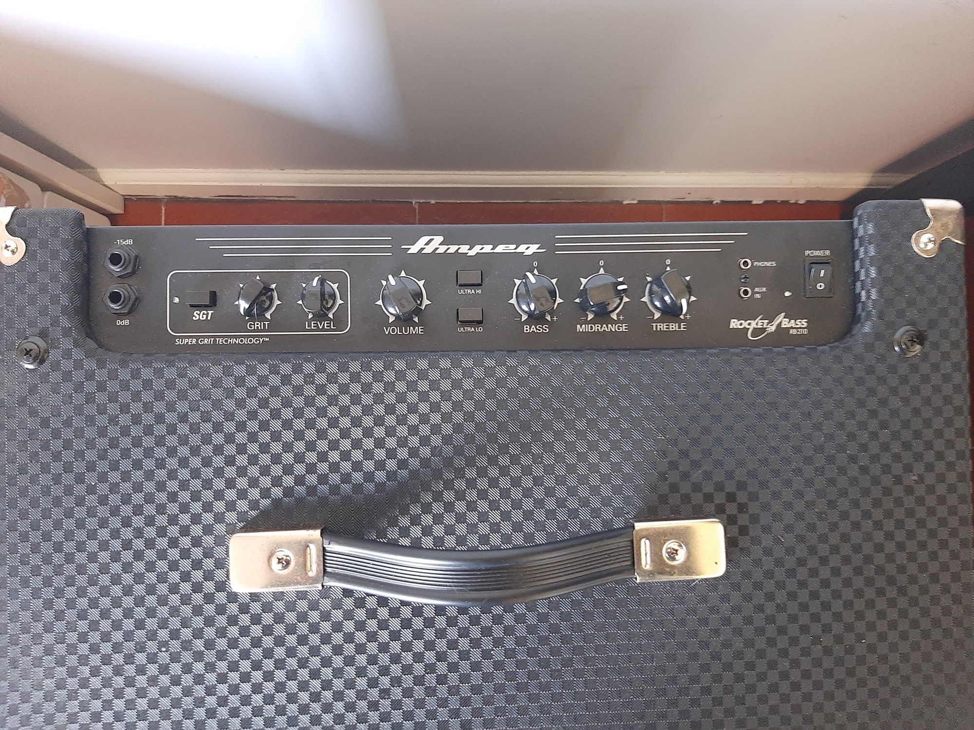 amplificador ampeg RB210 500W,  Rocket Bass
