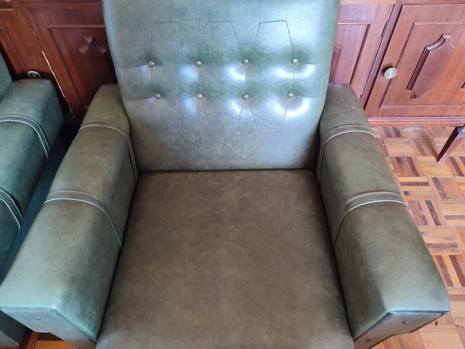 Poltronas confortáveis e sem rasgo