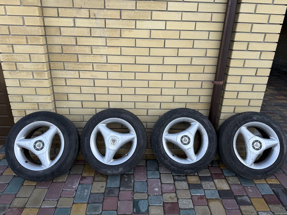 Диски з резиною R15 185 65 в гарному стані