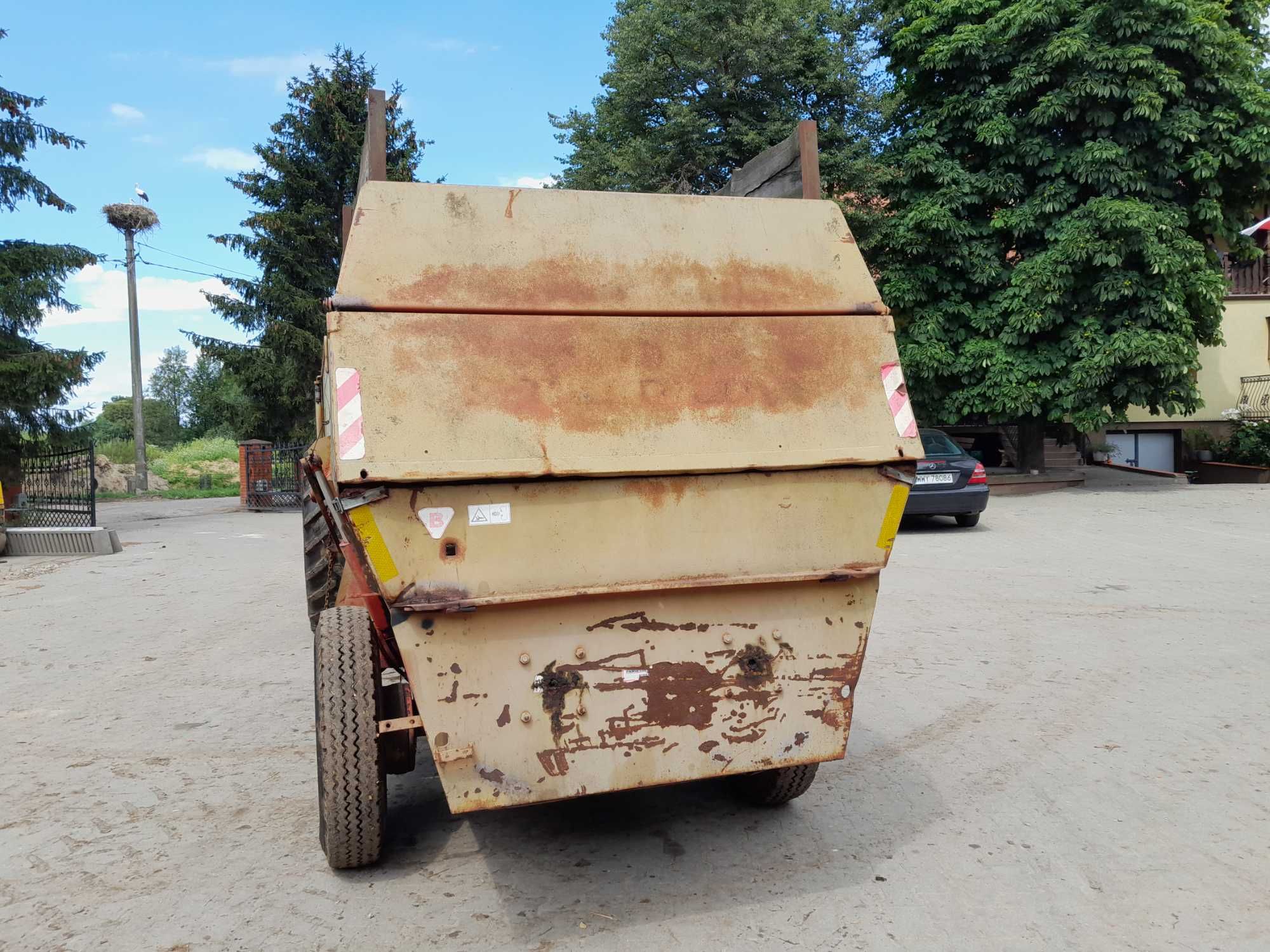 Wóz paszowy strautmann MX 900