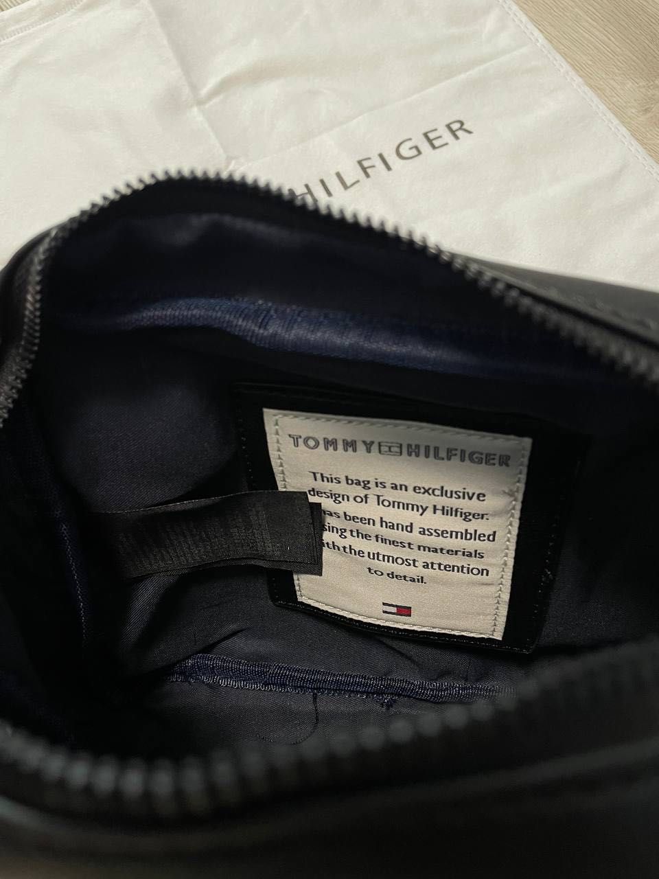 Сумка-Месенджер Tommy Hilfiger