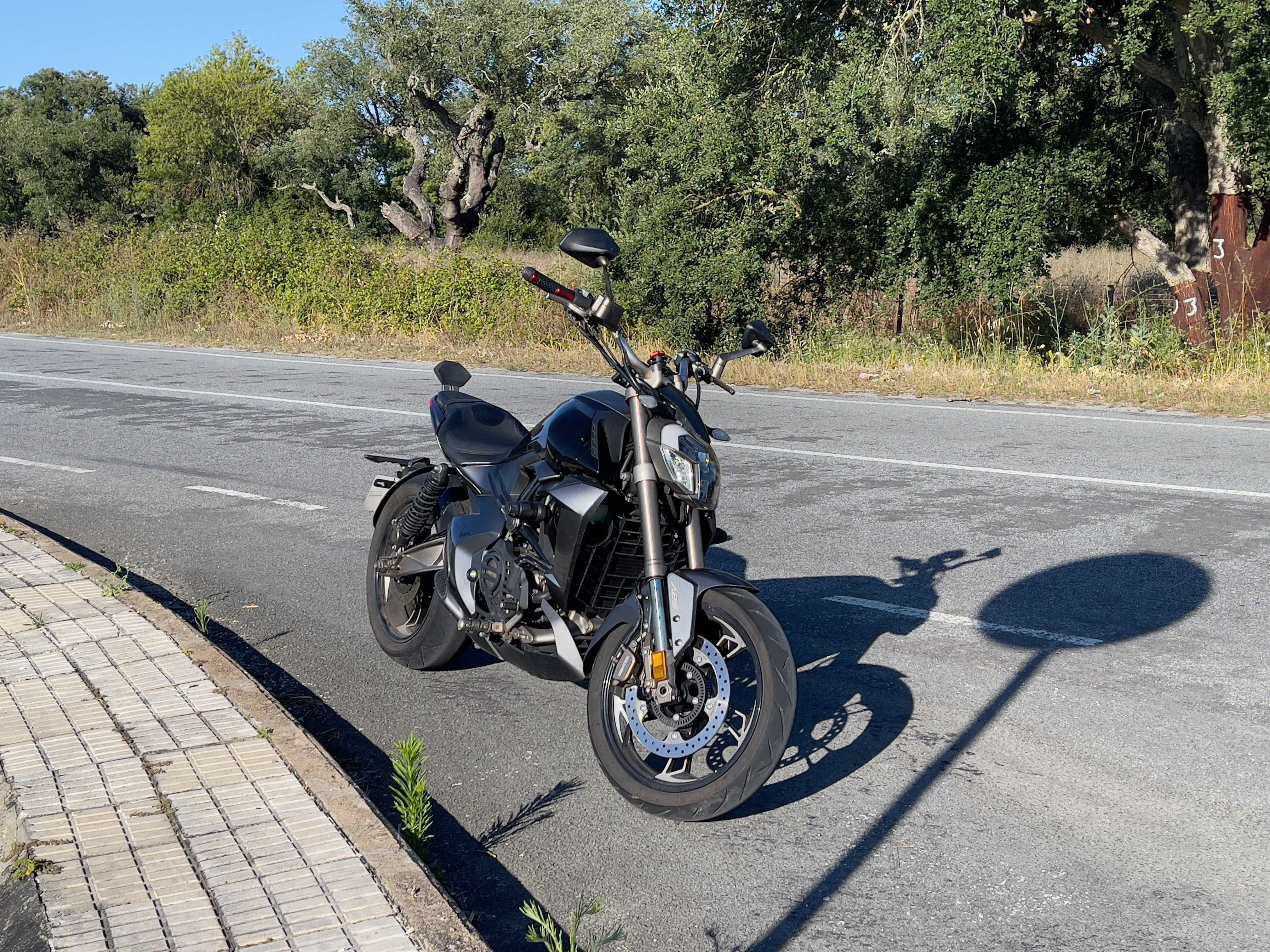 Zontes V310 Bem Estimada