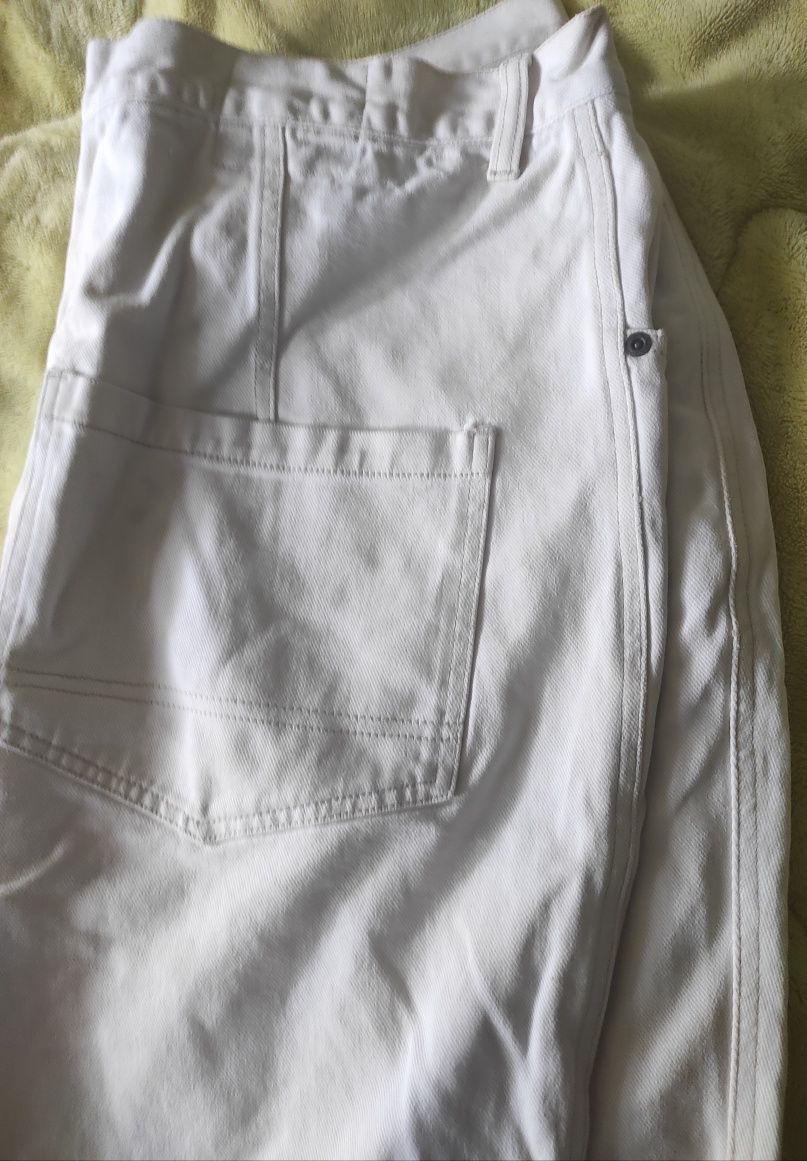 Шорти білі Fila size 40