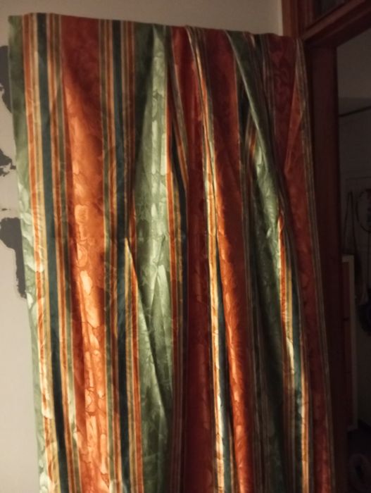 Cortinados em seda