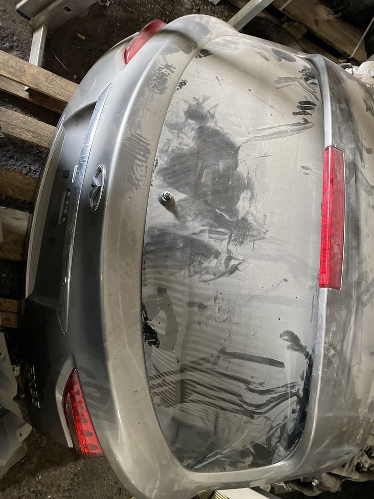 Двери задние крышка багажника Infiniti FX35 FX45 2003-07 г.