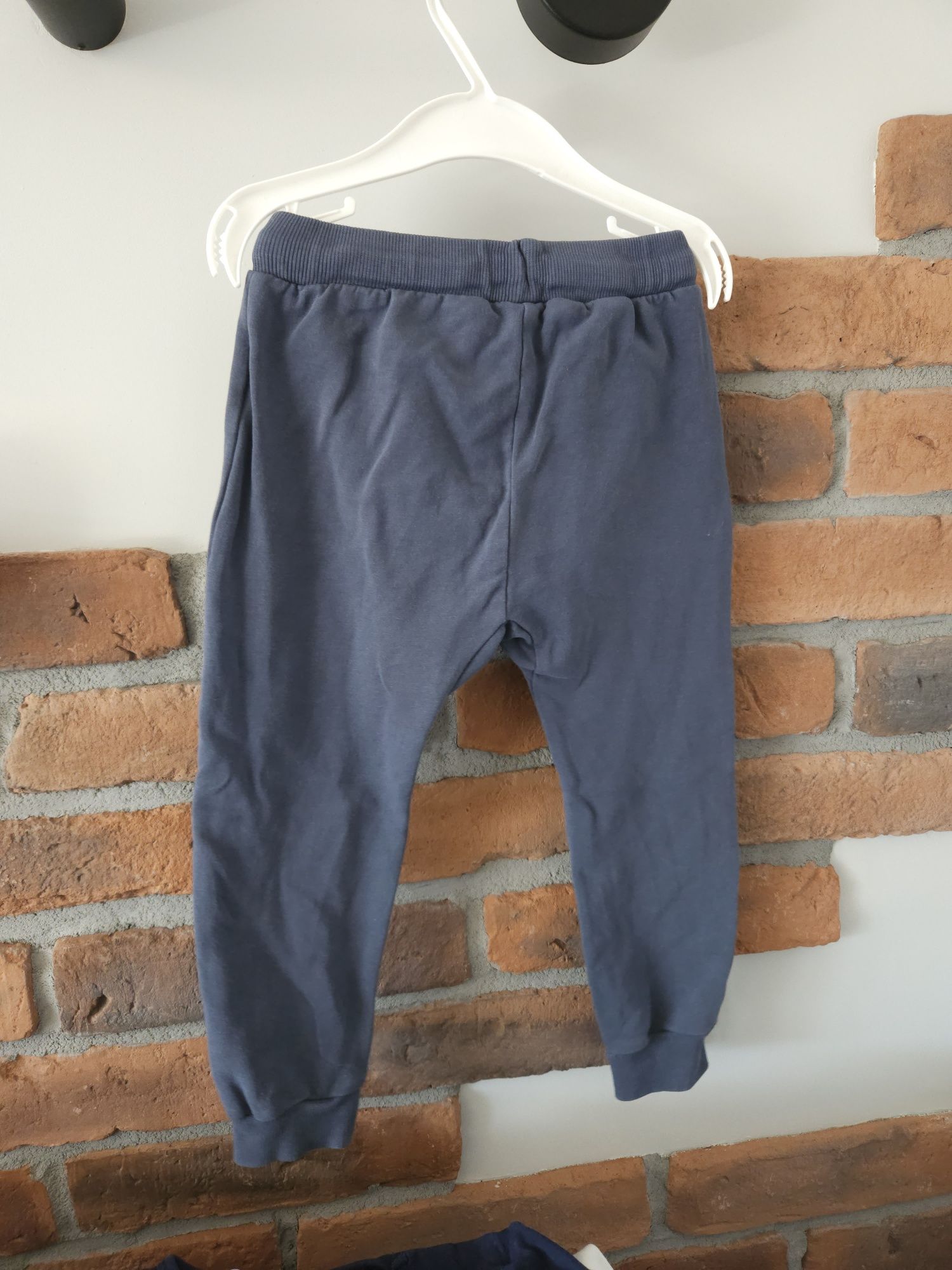 Spodnie dresowe lindex 92