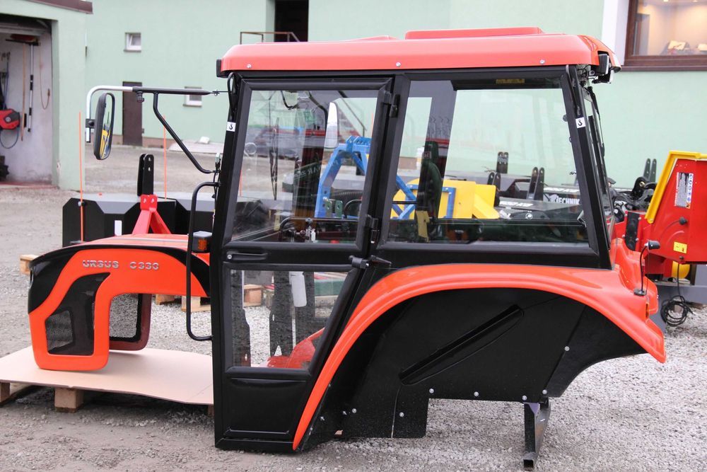 Kabina C330 maska C- 330 Naglak zestaw czerwony kabiny maski