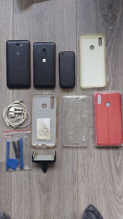 Pack de telemóveis + Acessórios - Tudo 5€