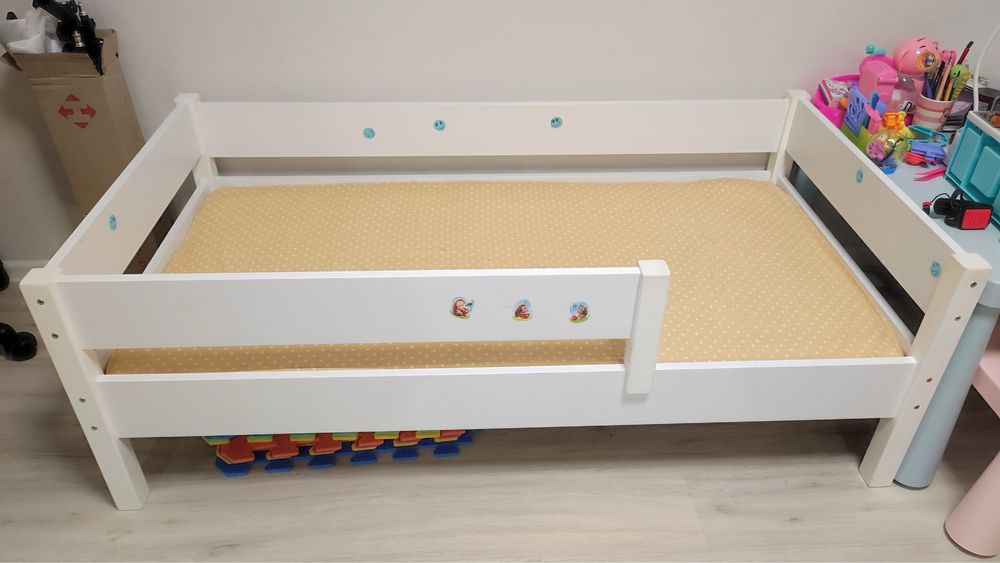 Ліжко дитяче біле з матрасом (нове)