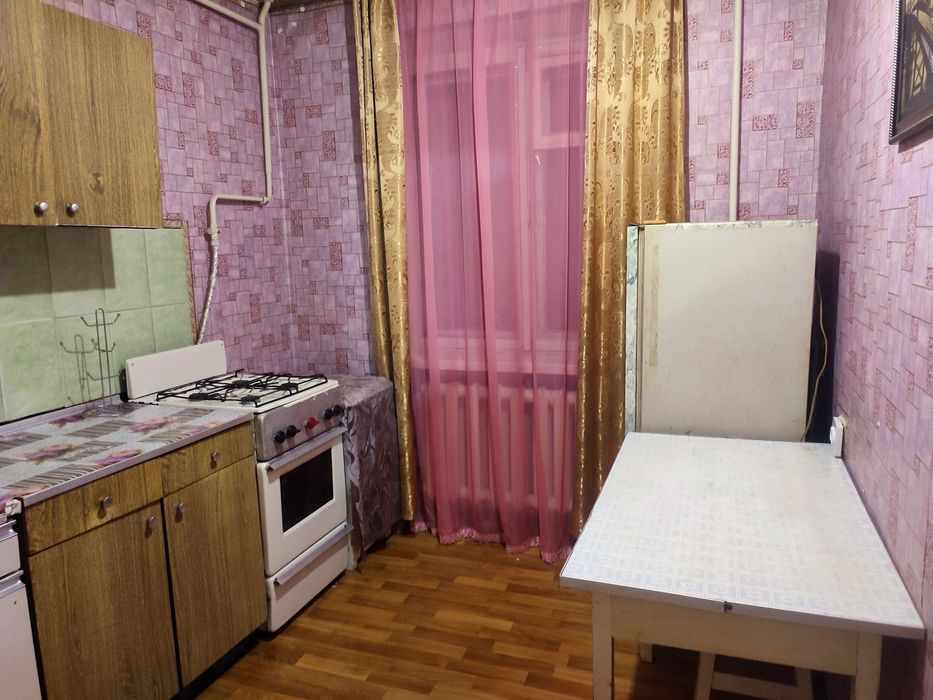 Продам 1 к. квартиру на Грушевського