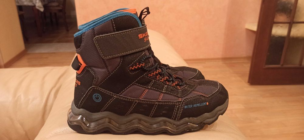 Ботинки подростковые Скейчерс оригинал р. 36