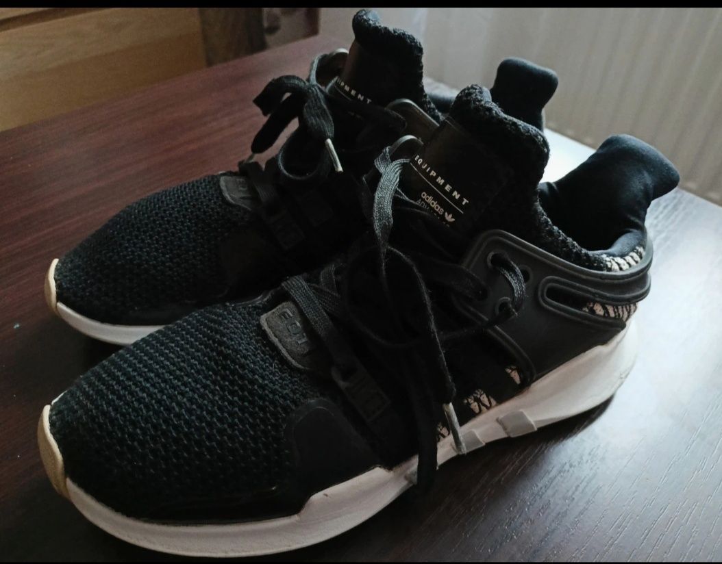 Damskie czarne sportowe buty z siateczki Adidas 38