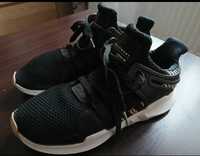 Damskie czarne sportowe buty z siateczki Adidas 38