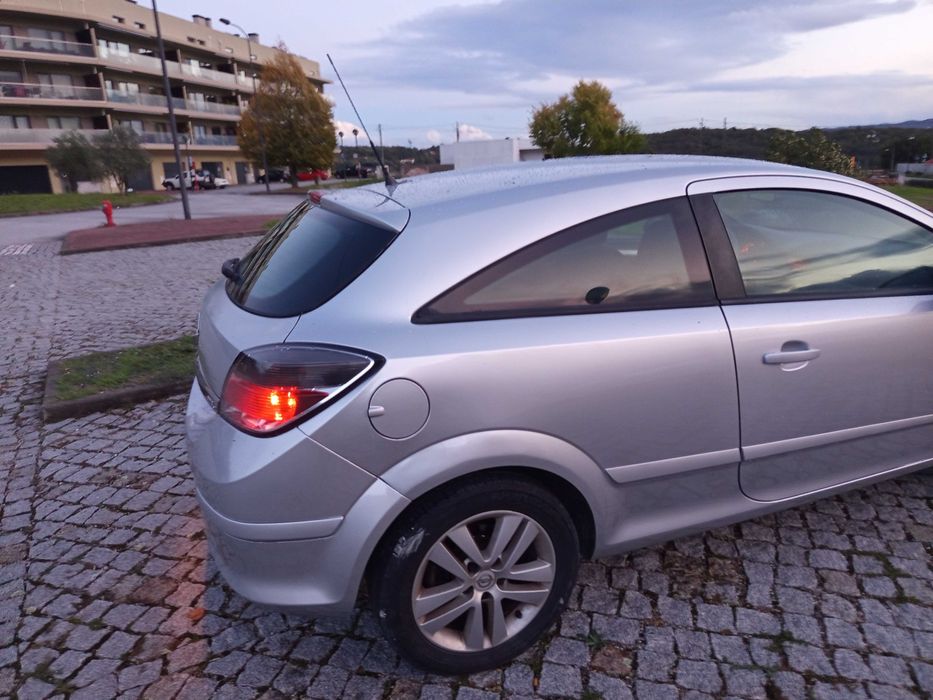 Opel Astra GTC 1.7