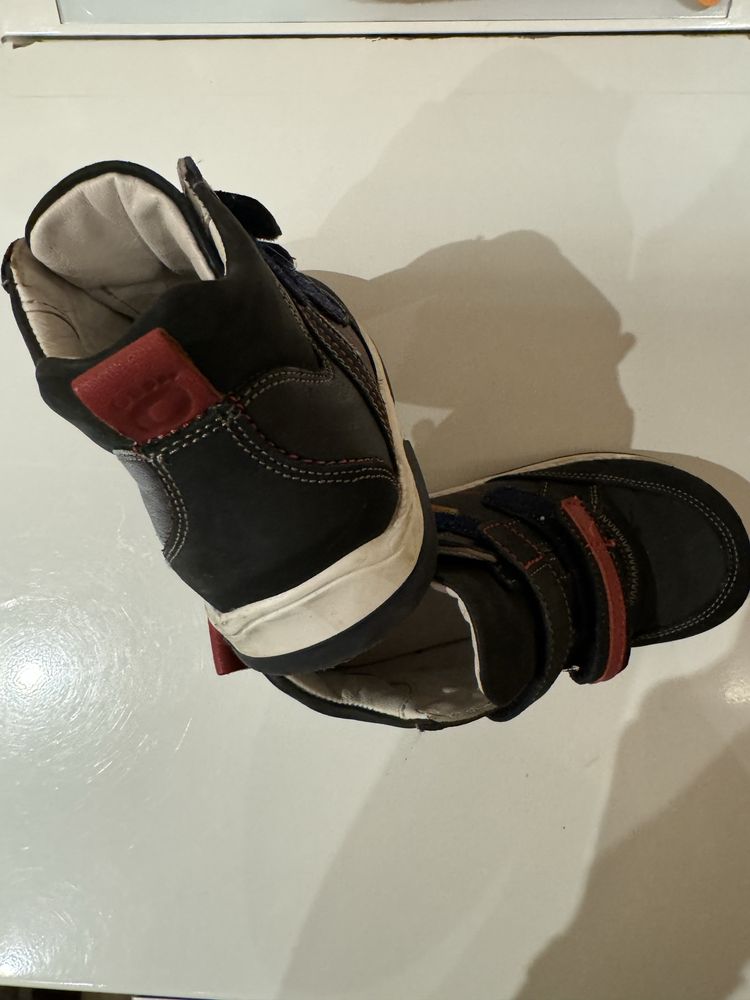 Buty chlopiece memo