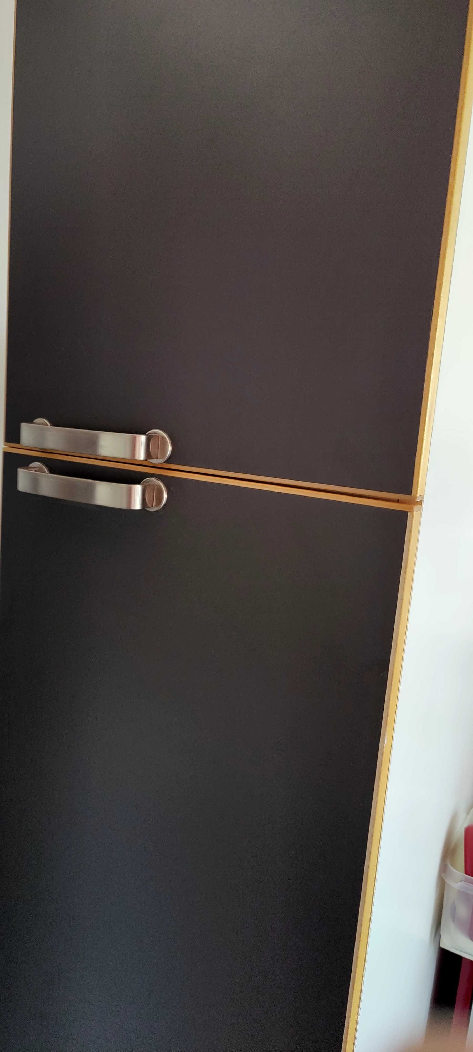 Armário despenseiro cinzento Ikea com prateleiras e cestos - 40x60x195