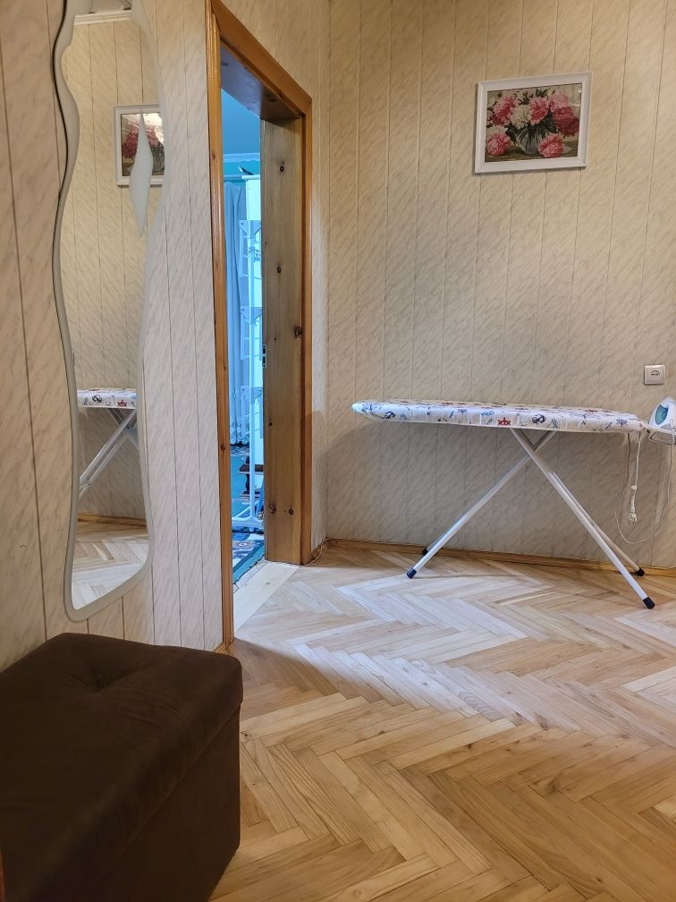 Оренда 2 км.кв.вул.Хоткевича(Вокзал),кімнати окремі.Можна 1 - 3 міс.