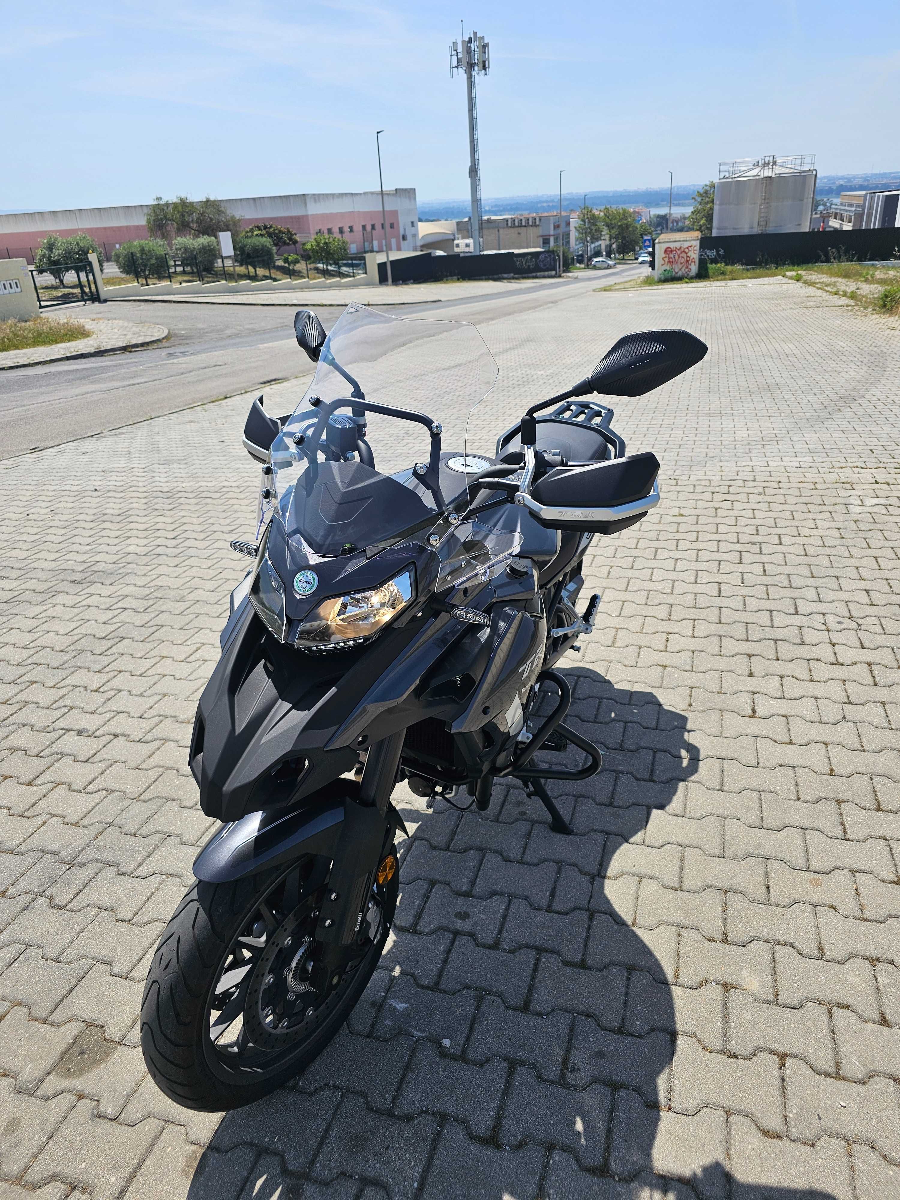 Mota Benelli trk 502