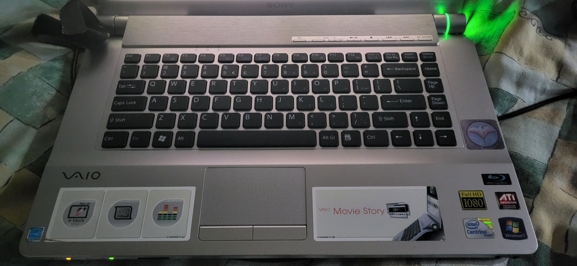 Laptop Sony Vaio PCG-3J1M Uszkodzona klawiatura, ekran, Win10