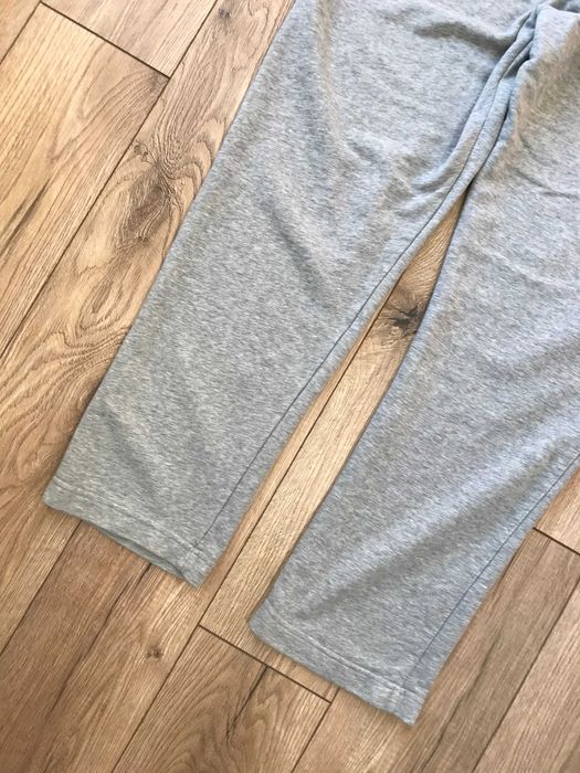 Spodnie dresowe Nike z szerokimi nogawkami rozm.  L ( nowa kolekcja)