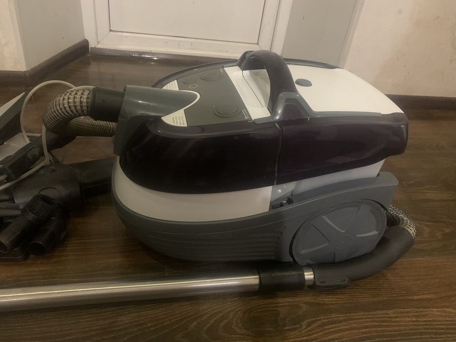 Продам моющий пылесос