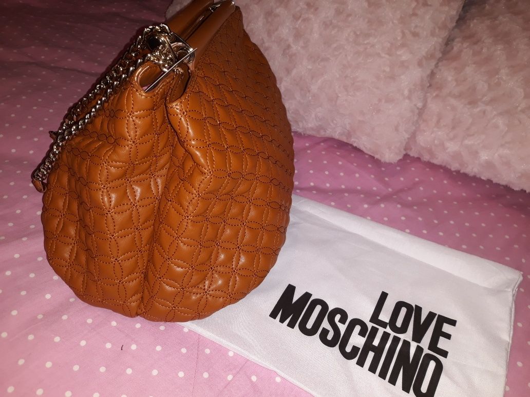 Mala Love Moschino