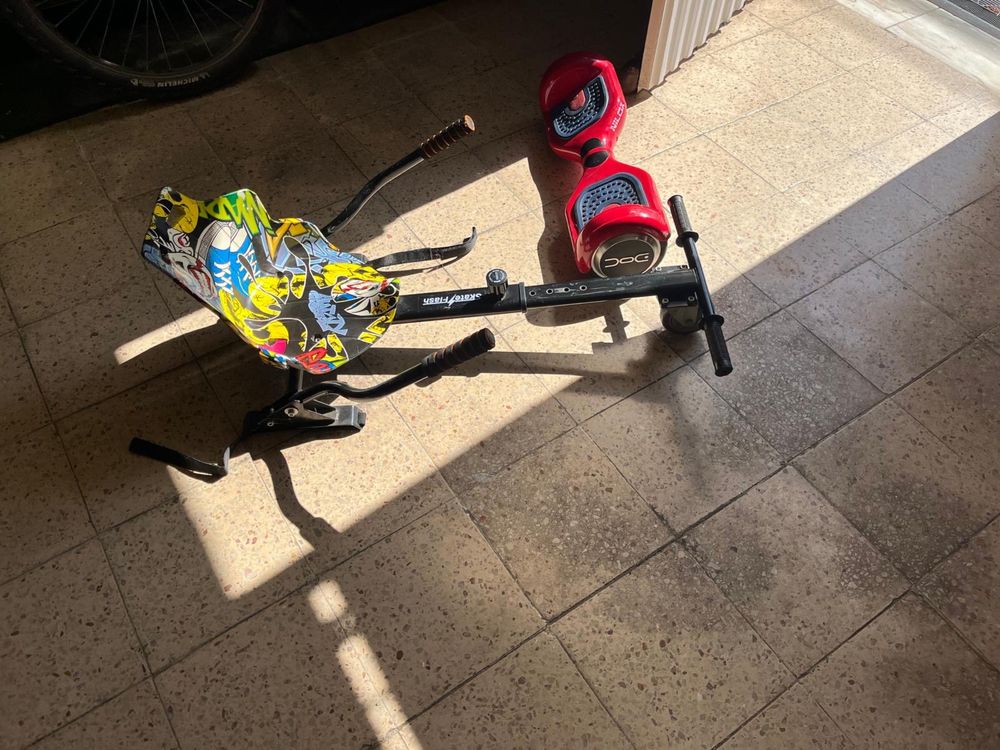 Vendo Hoverboard com kart.
