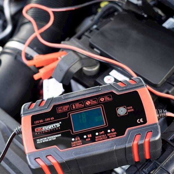 Prostownik automatyczny z funkcja naprawczą 12-24V EKRAN LCD 230V 8A