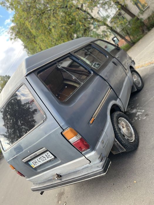 Nissan venettе газ бензин