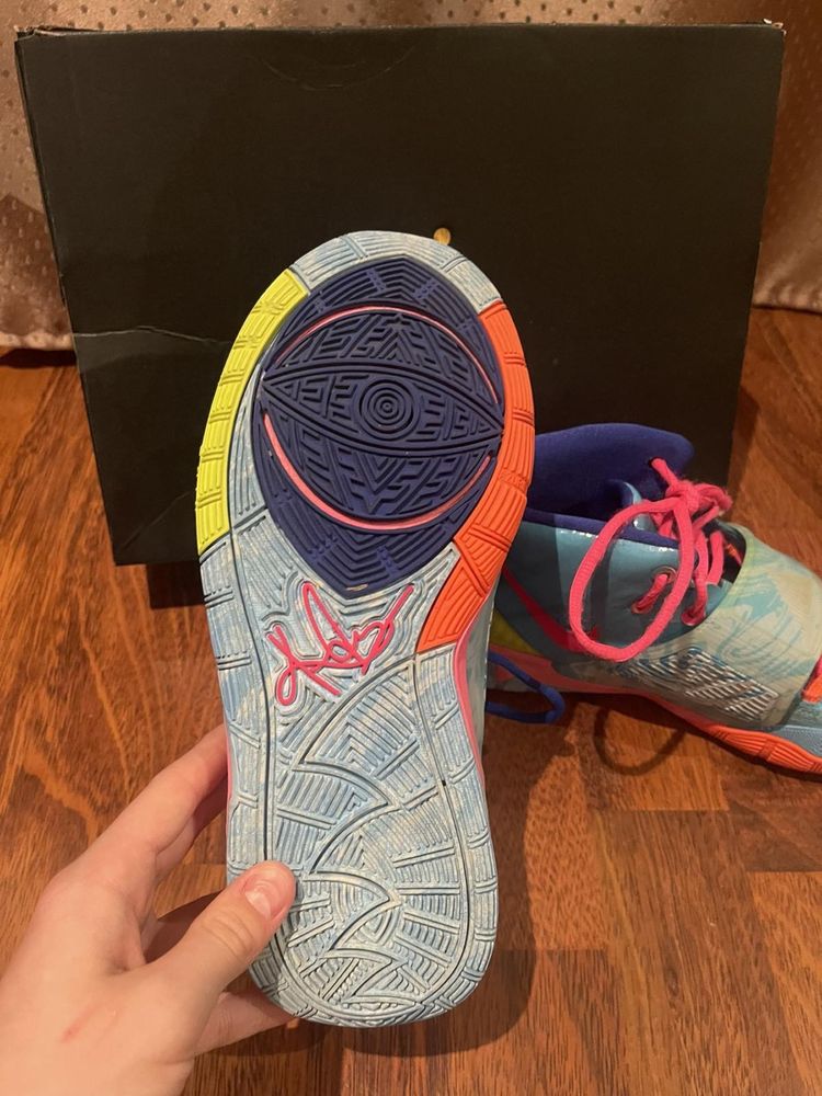 Баскетбольні кросівки оригинал Nike Kyrie 6