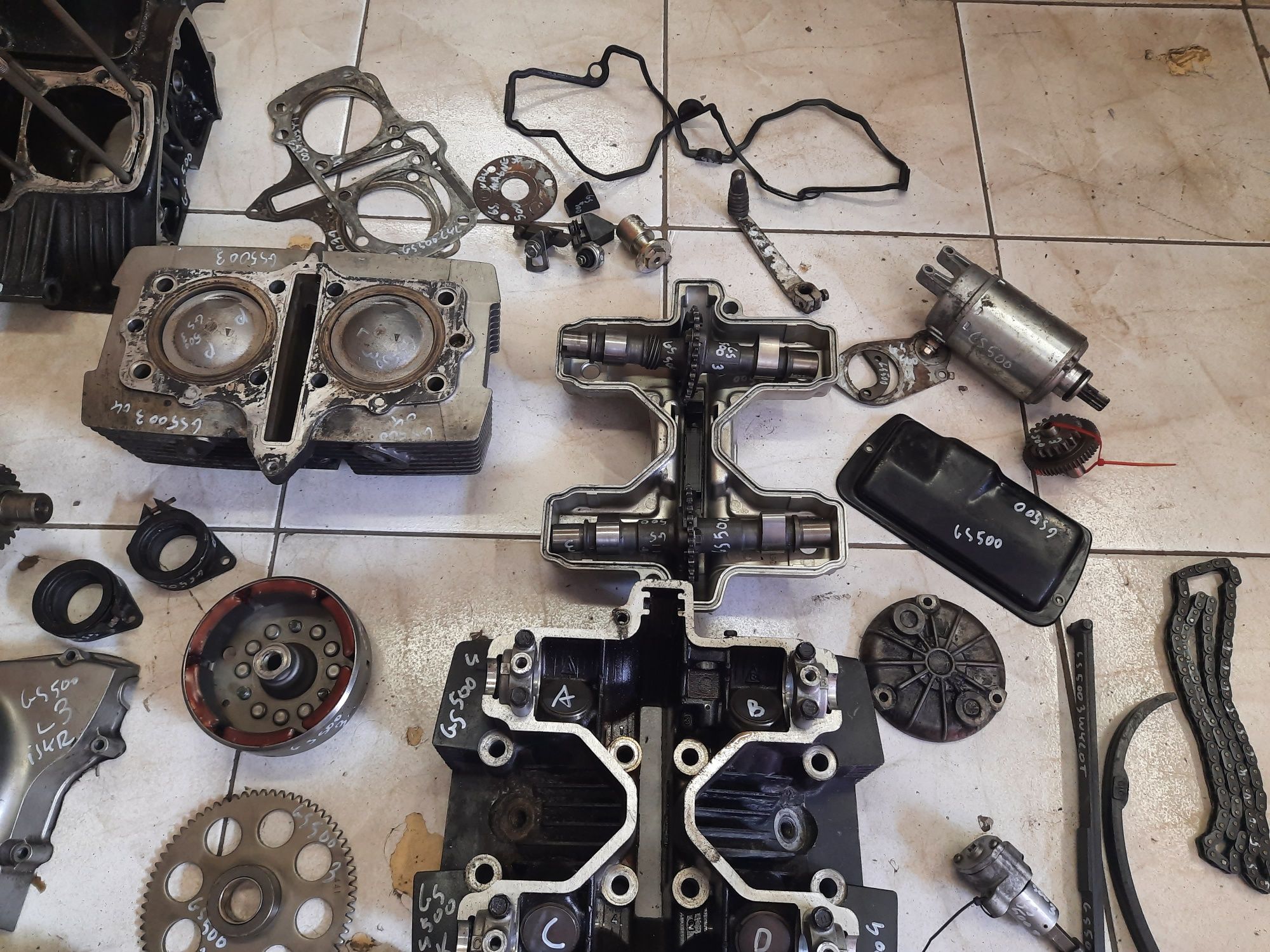 Suzuki GS 500 silnik części wał cylinder głowica magneto kapa skrzynia