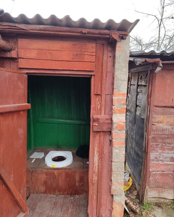 Продам будинок в районі Кут.