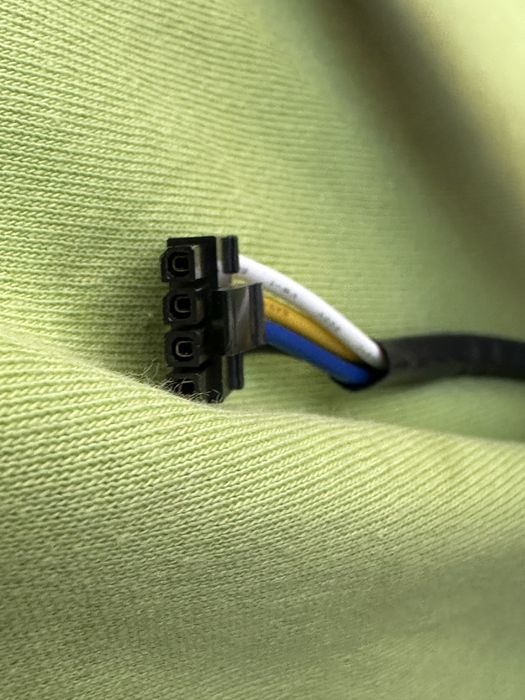 Wtyczka  z bateri stark varg