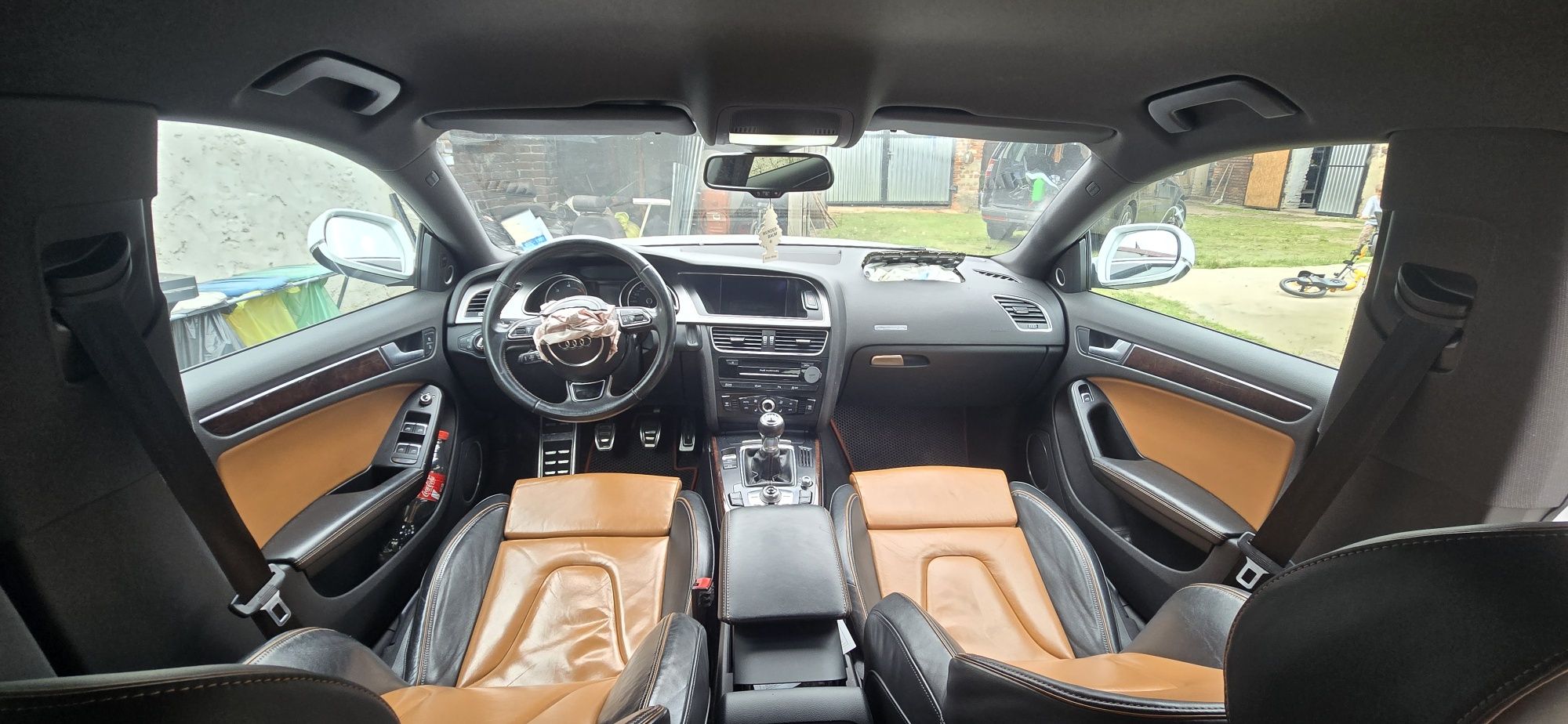 Audi a5  uszkodzona jak na zdjęciu.   3.0tdi  245km