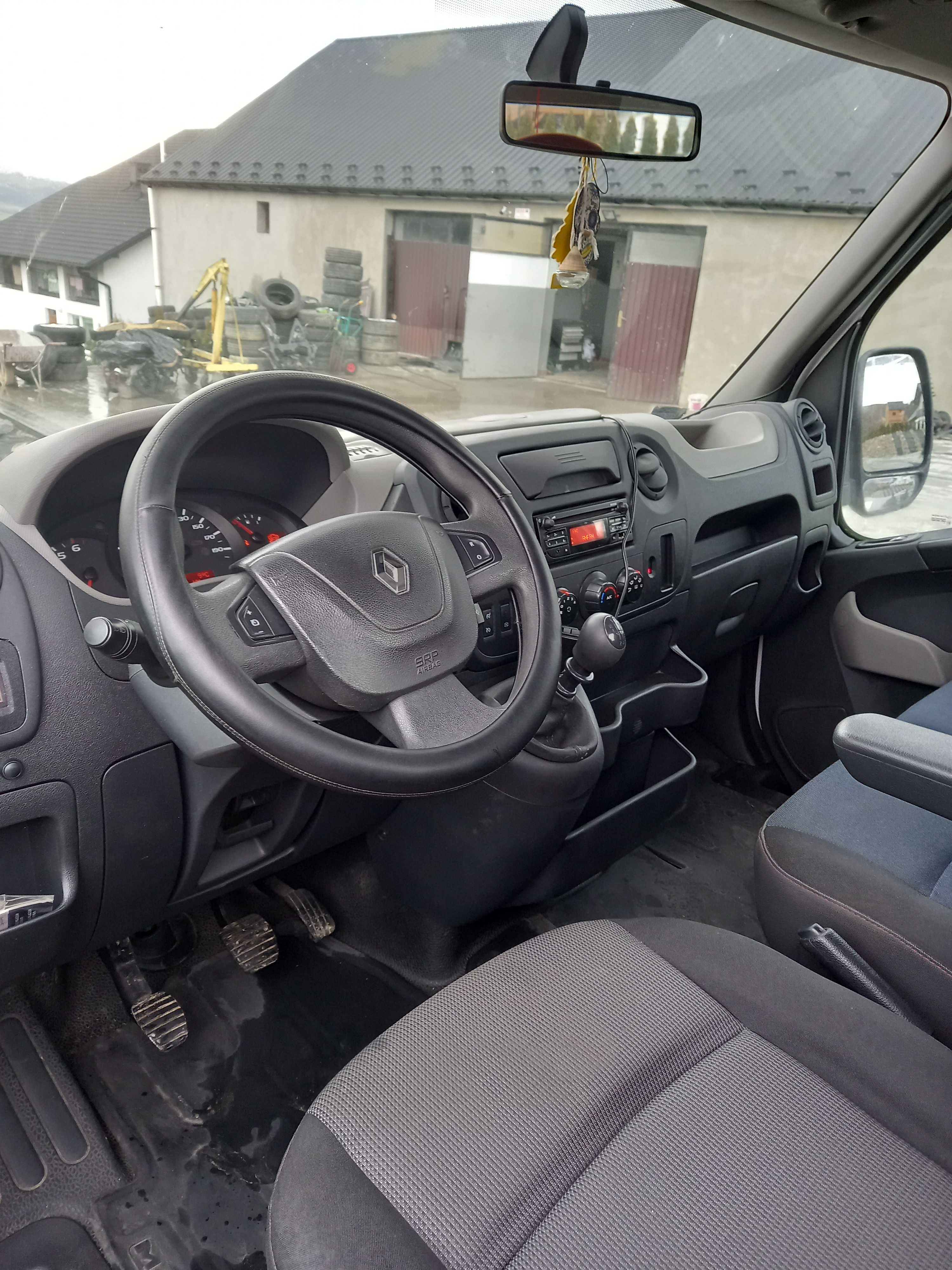 Autolaweta pomoc drogowa renault master 2,3dci 170km 2017rok