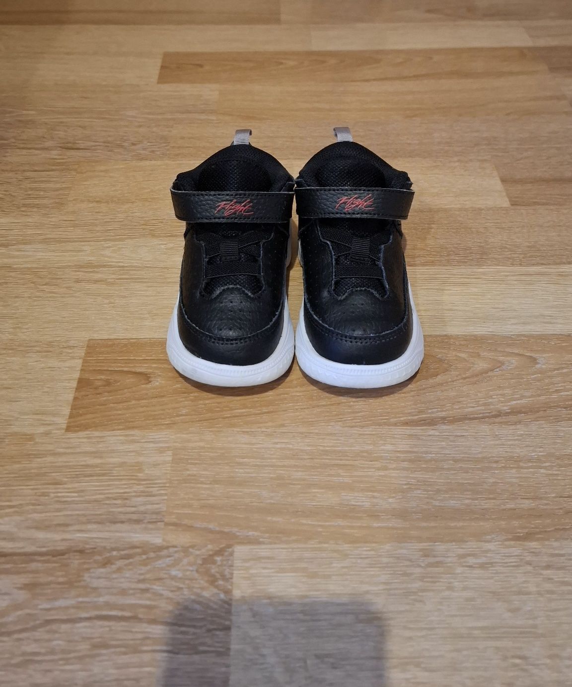 Кросівки Nike Jordan хайтопи Nike хайтопи Adidas кросівки Reima, р.25