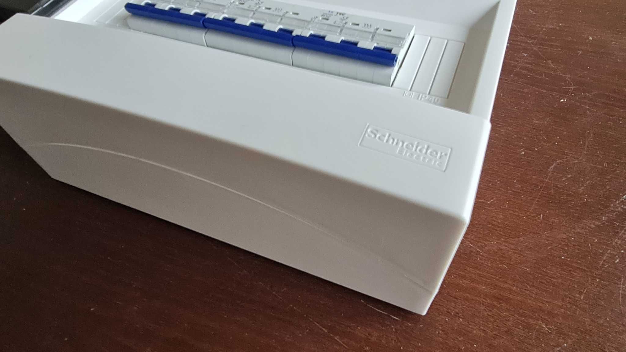 Rozdzielnica SZR rezerwa hybrydowa falownik Goodwe Sofar Deye 32A