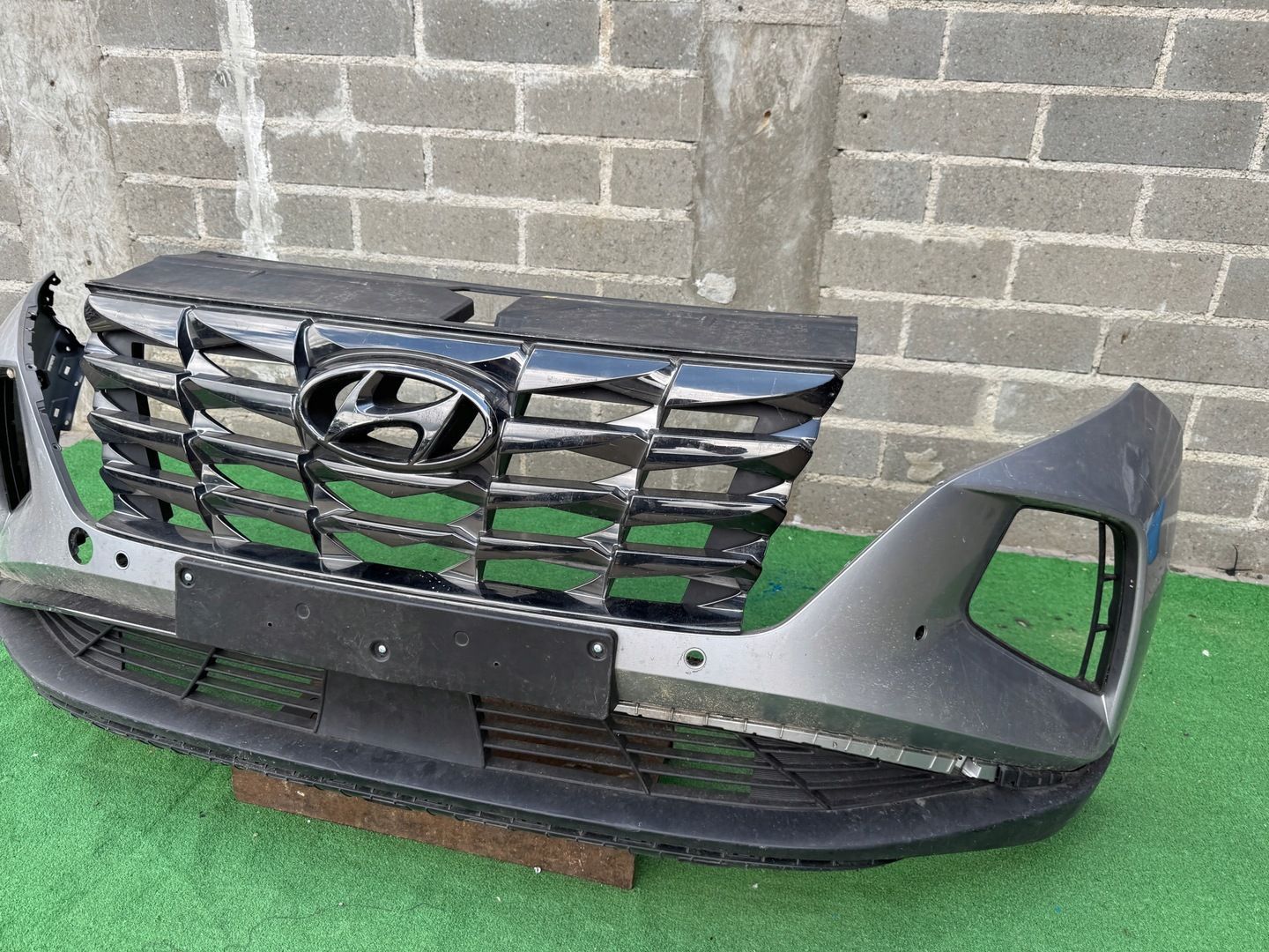 HYUNDAI TUCSON IV 4 ZWYKŁY 4xPDC 21- ZDERZAK PRZEDNI ORG EU